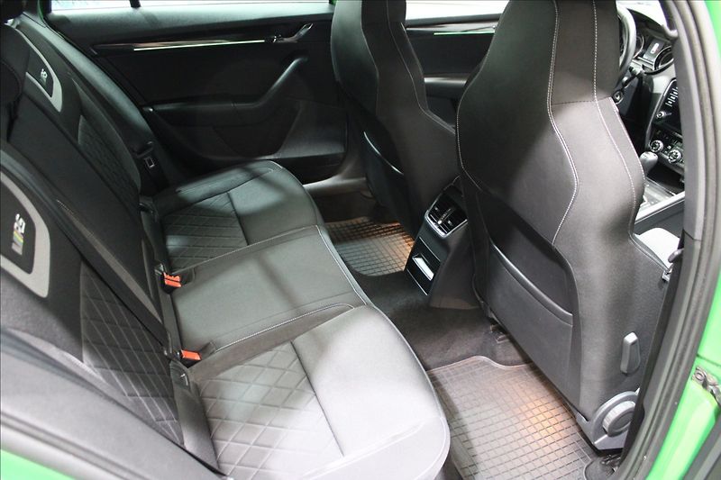 Škoda Octavia 2,0 TSI RS 1.majitel - fotka 12 z 30