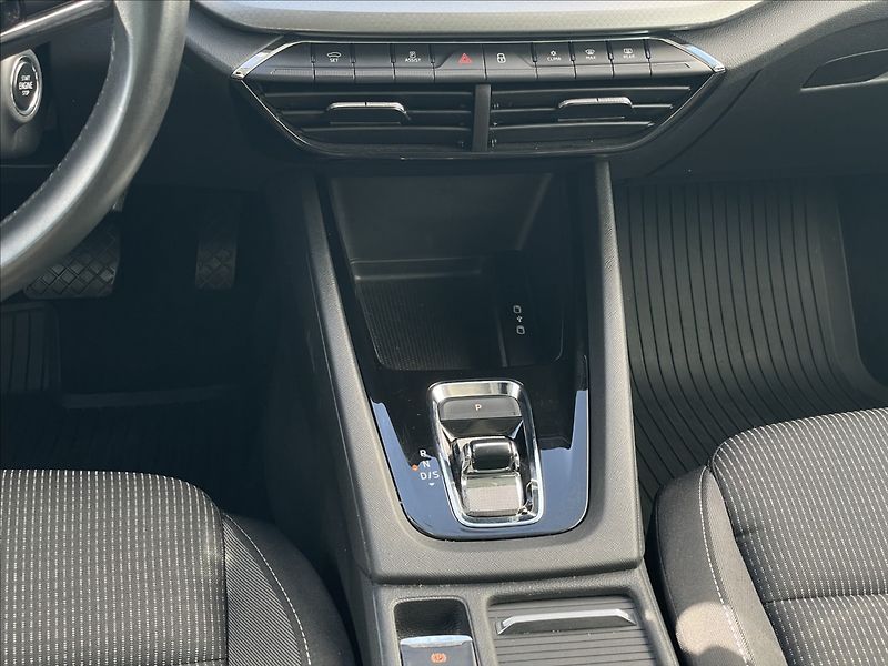 Škoda Octavia 2,0 TDI Combi Ambition Plus - fotka 12 z 23