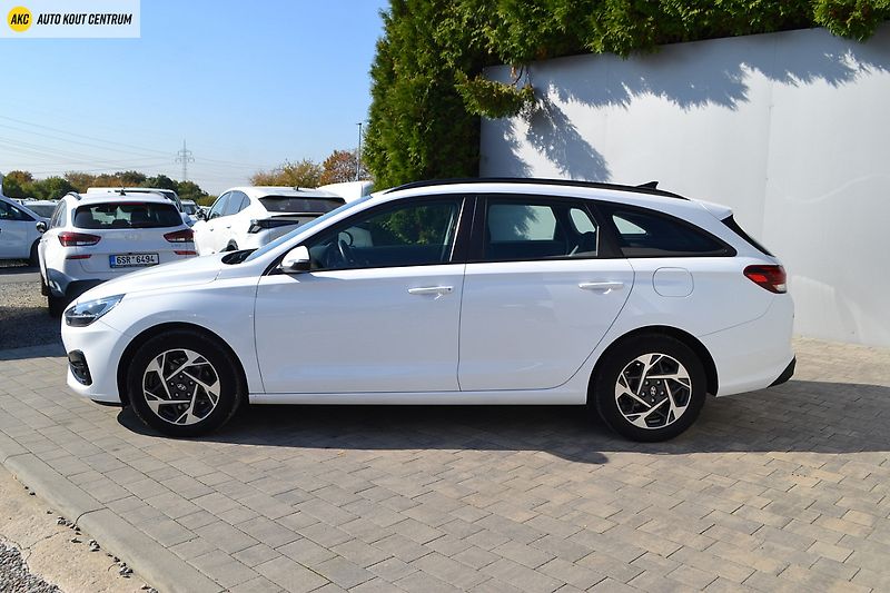 Hyundai i30 WG 1,5I MT SMART FL NAVI - fotka 2 z 45