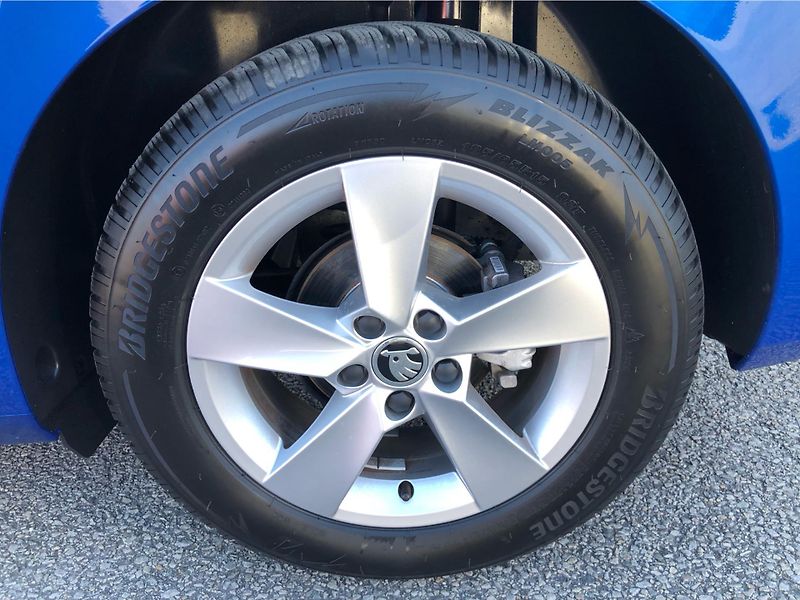 Škoda Fabia 1.0 TSi Top Selection - fotka 14 z 27