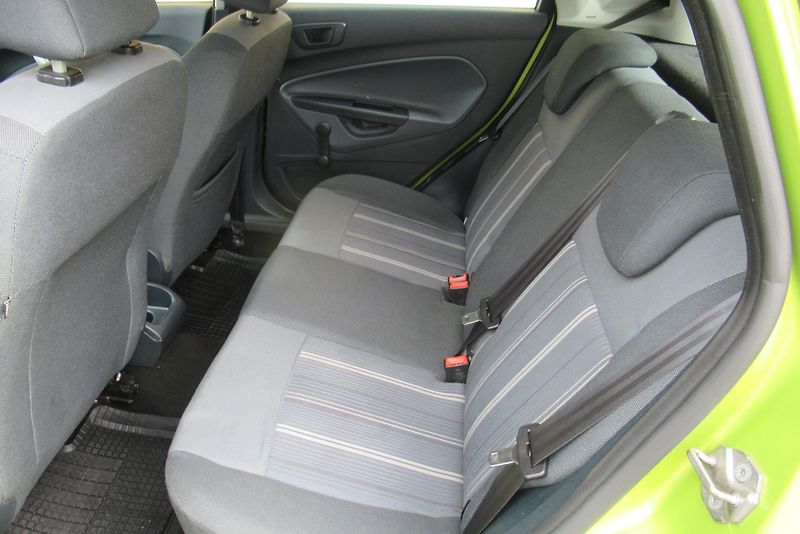 Ford Fiesta 1.25i SADA KOL - fotka 12 z 18