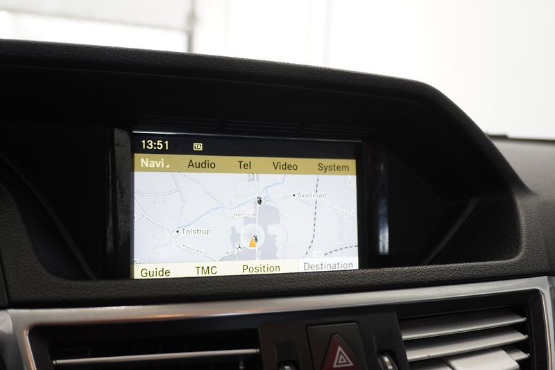Mercedes-Benz Třídy E (2009) E350 3,0 CDI AVANTGARDE AUT. - fotka 17 z 26