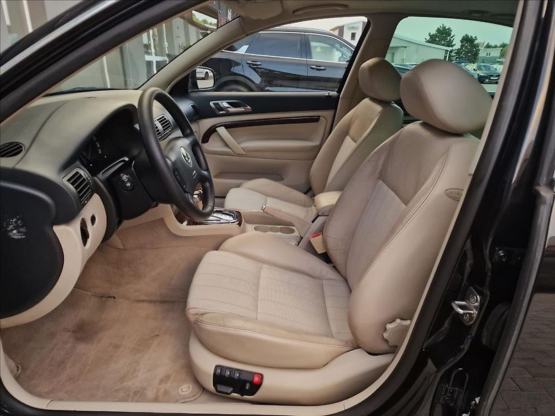 Škoda Superb 2.5 TDI  V6 120kW Elegance,ČR - fotka 19 z 46