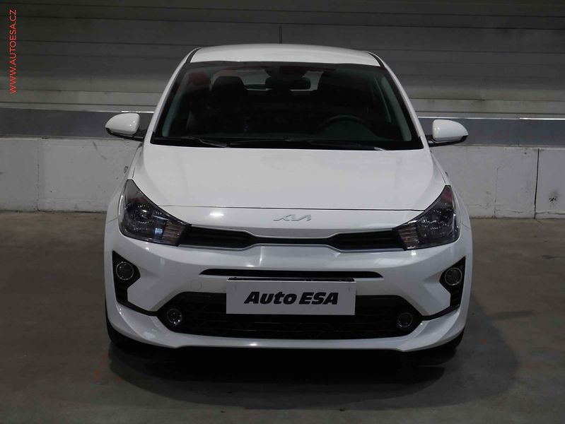 Kia Rio (2022) 1.2 i, 1.maj,ČR, AC, park - fotka 2 z 18