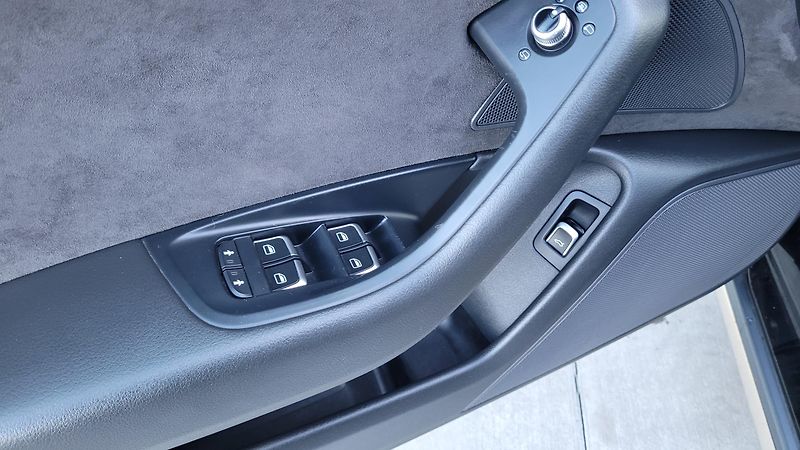 Audi A6 Allroad 3,0TDI 200KW KOUPENO vČR - fotka 17 z 24