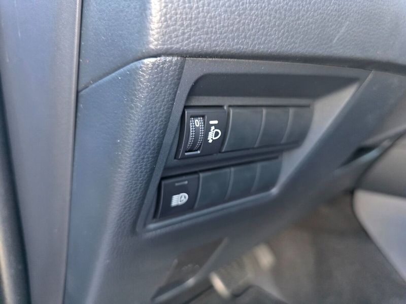 Toyota Yaris 1,5 Hybrid Comfort  do 30/6 - fotka 5 z 15