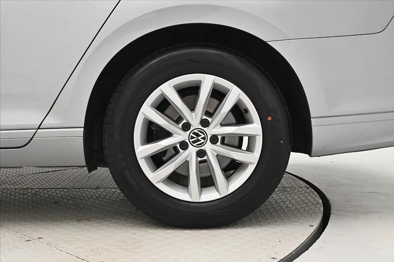 Volkswagen Passat 2,0 TDI 110 KW DSG Business Zá - fotka 32 z 32