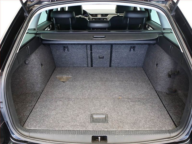 Škoda Octavia (2014) 1.6 TDI, Tempomat - fotka 11 z 13