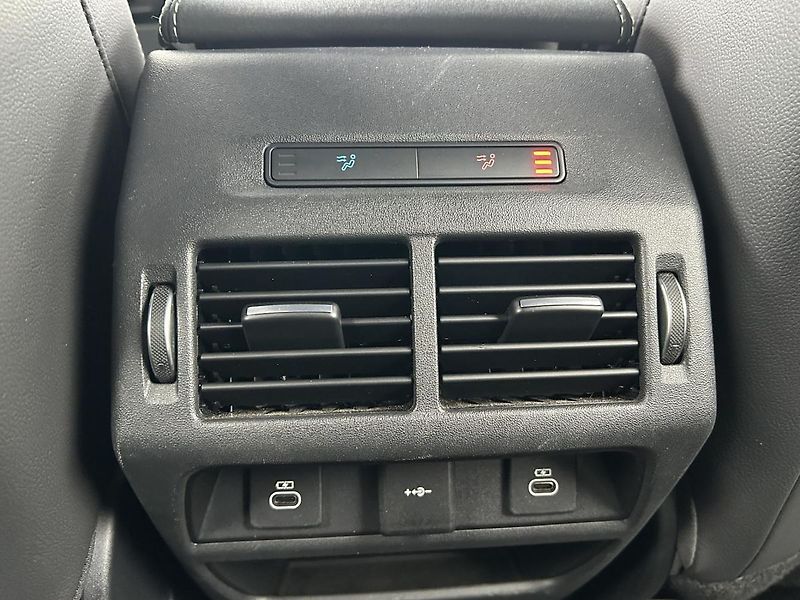 Land Rover Discovery Sport D200 R-Dynamic SE - fotka 23 z 23