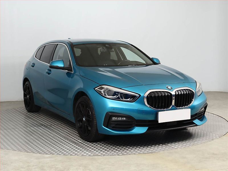 BMW Řada 1 (2022) 118i - fotografie inzerátu