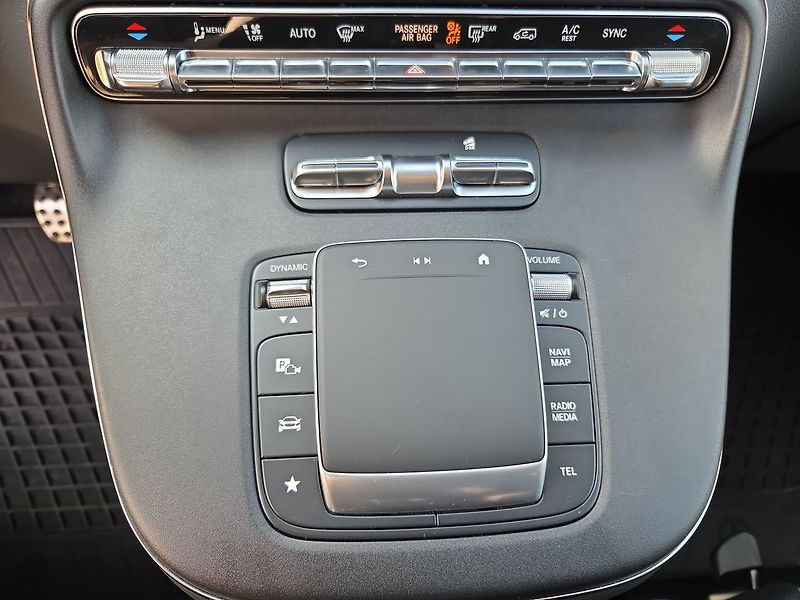 Mercedes-Benz Třídy V 300d/L STYLE 4M SPÁNEK - fotka 14 z 24