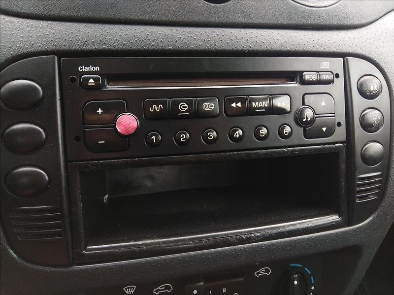 Citroën C3 1,4i *KLIMA*SERVIS* - fotka 18 z 29