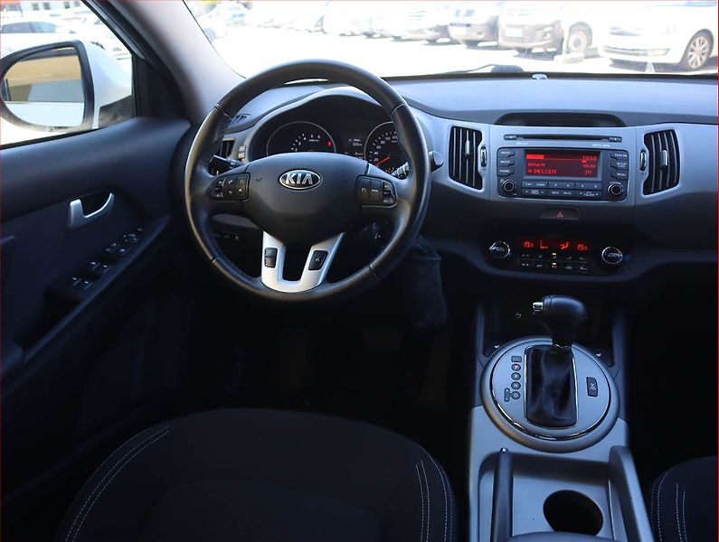 Kia Sportage (2015) 2.0 CRDi, 4X4, Automat - fotka 7 z 19