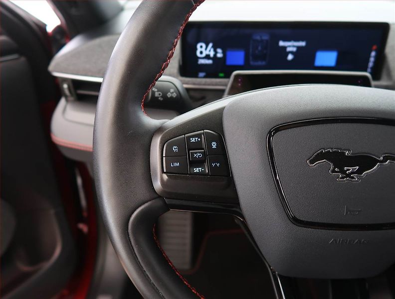 Ford Mustang Mach-E (2021) Standard Range AWD, SoH 94% - fotka 25 z 34