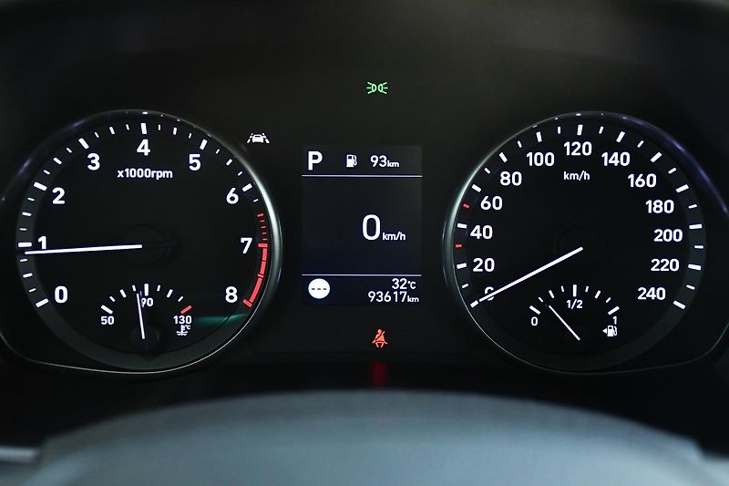 Hyundai i30 1,0T-GDi FAMILY SMART DCT ČR  - fotka 30 z 48