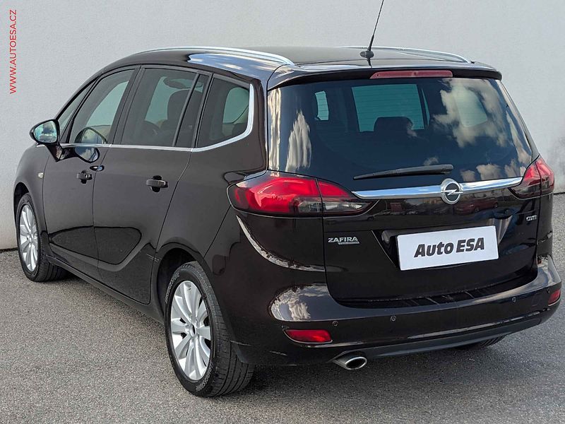 Opel Zafira (2014) 2.0CDTi, ČR, AAC, ČR, tempo - fotka 4 z 16