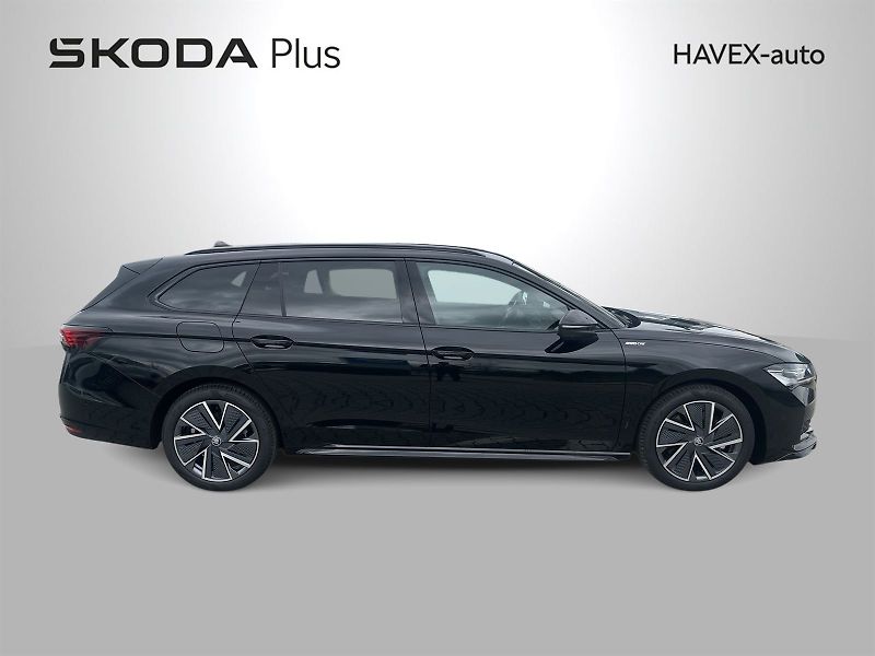 Škoda Superb (2026) Combi 2,0 TDI 4x4 DSG Sportlin - fotka 8 z 30