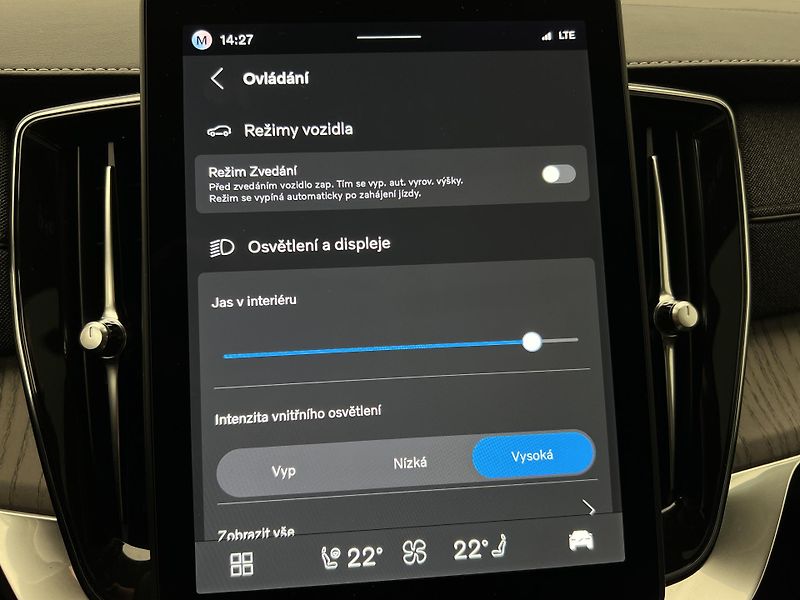 Volvo XC90 T8 AWD RECHARGE ULTRA BRIGHT - fotka 41 z 51