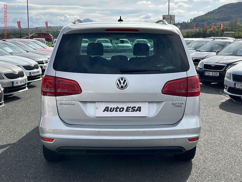 Volkswagen Sharan (2015) 2.0TDI, Navi, autoAC - fotka 5 z 18