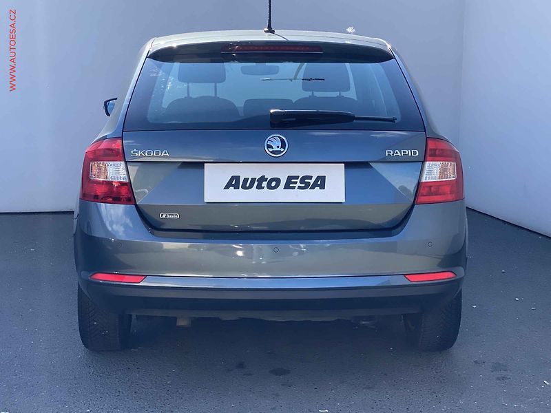 Škoda Rapid (2017) 1.4 TDi, Style, park. čidla - fotka 5 z 16