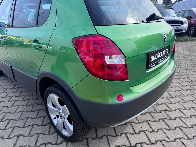 Škoda Fabia (2012) SCOUT 1,2 TSI 63 KW 2. MAJ - fotka 12 z 50
