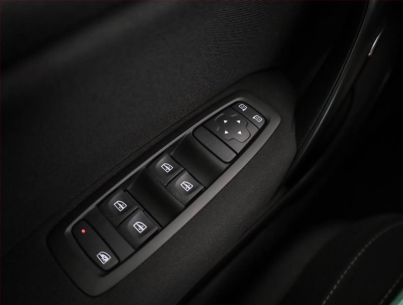 Renault Mégane (2019) 1.3 TCe, ČR,1.maj, Serv.kniha - fotka 14 z 16