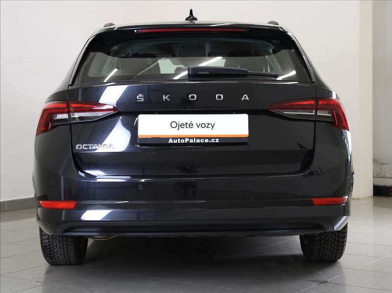 Škoda Octavia 2,0 TDi 85kW DSG Ambi. TAŽNÉ - fotka 4 z 21
