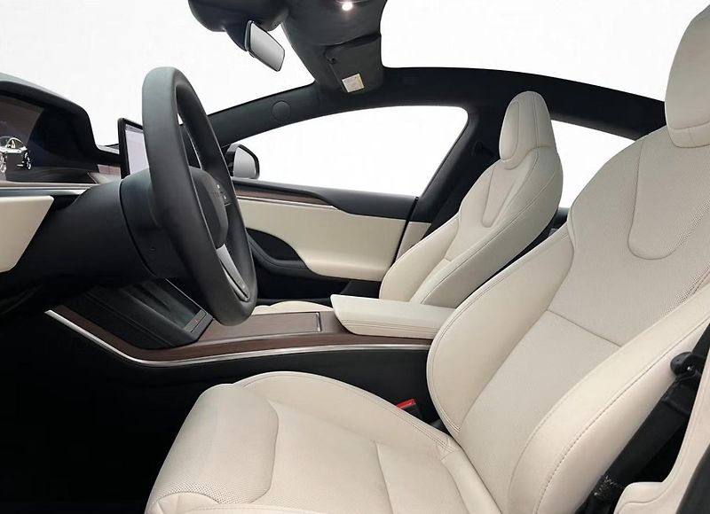 Tesla Model S LR AWD Kam Vzduch Panorama Taž - fotka 24 z 32