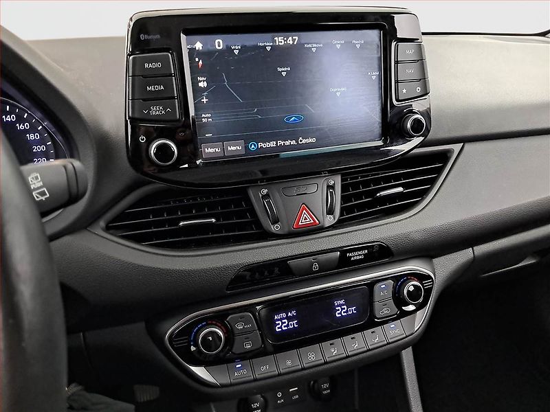 Hyundai i30 (2019) 1.4 T-GDI, Serv.kniha, Navi - fotka 12 z 21