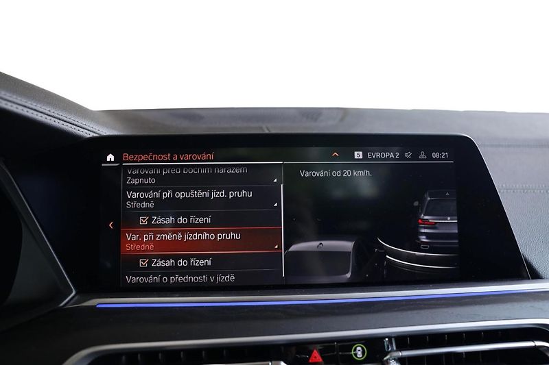 BMW X7 xDrive40i - fotka 19 z 32
