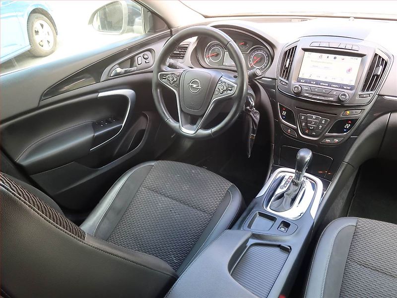 Opel Insignia (2015) 2.0 CDTI, 4X4, Automat, Navi - fotka 7 z 20