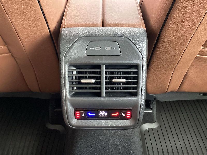 Škoda Superb (2025) Combi 2.0 TDI 4x4 DSG L&K - fotka 32 z 42