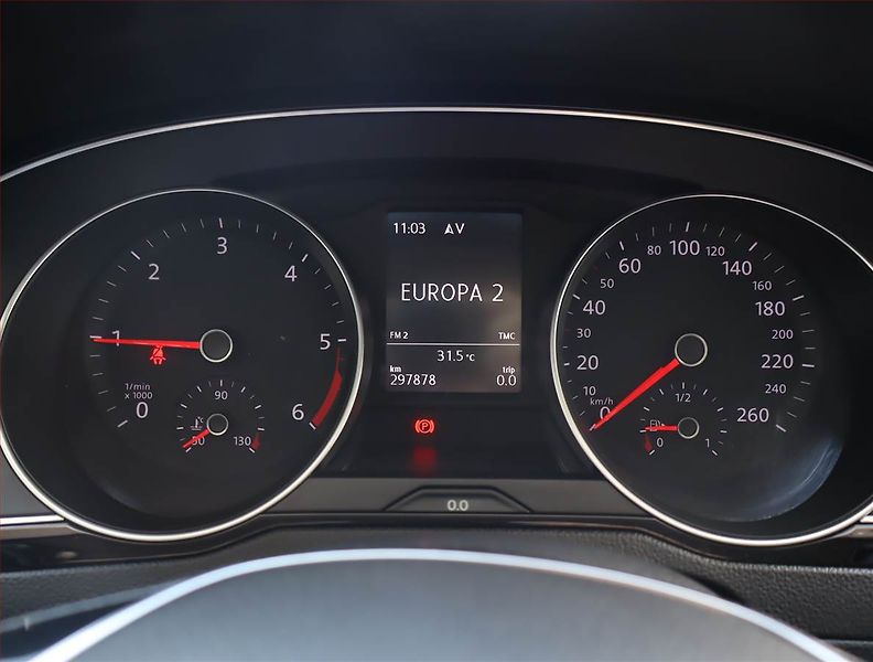 Volkswagen Passat (2015) 2.0 TDI, Navi, Tempomat - fotka 11 z 23