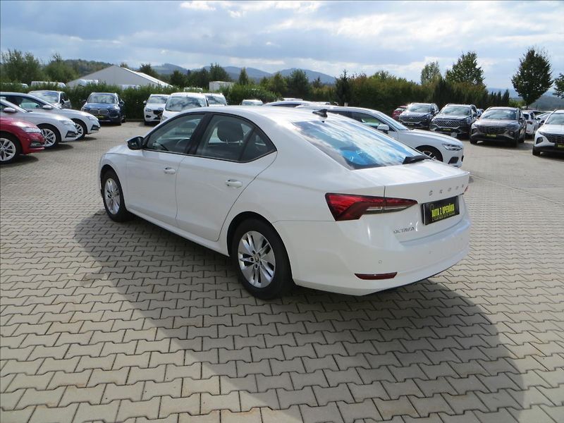 Škoda Octavia 2,0 TDI 85kw Ambition DSG - fotka 5 z 26