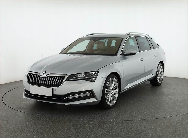 Škoda Superb (2020) Laurin&Klement 2.0 TSI - fotka 2 z 18