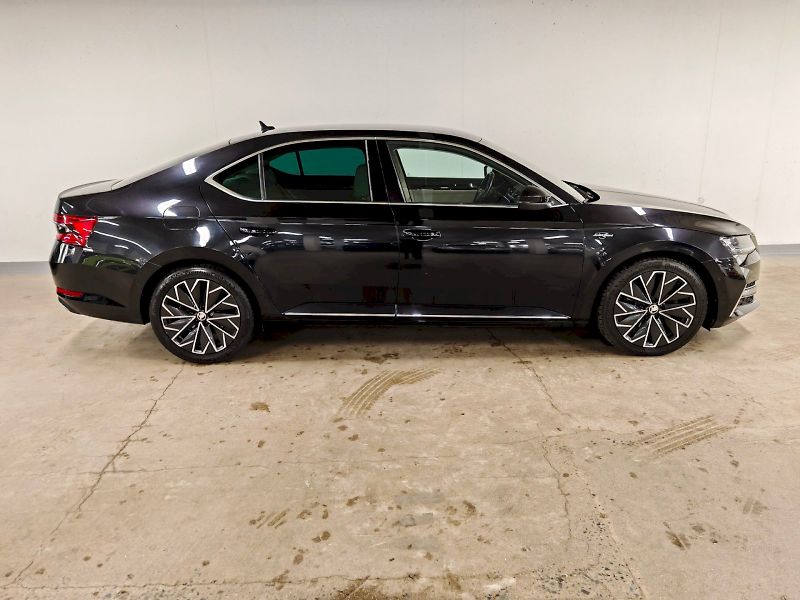 Škoda Superb (2022) 2.0 TDI 147 kW DSG 4x4 L&K - fotka 27 z 31