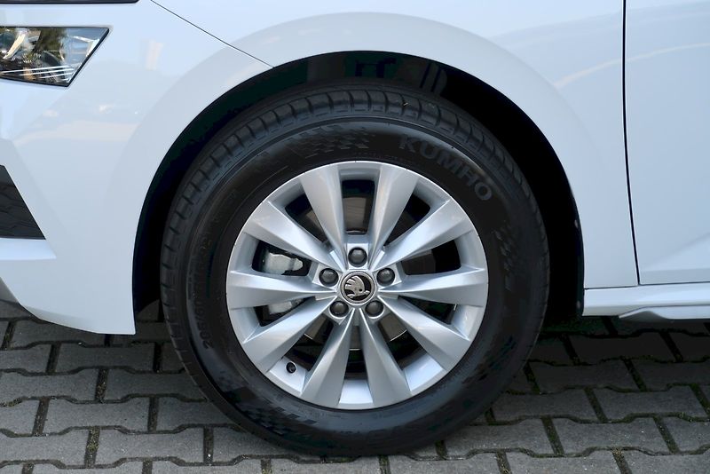 Škoda Kamiq (2023) Style 1,0 TSi/81 kW - fotka 32 z 33
