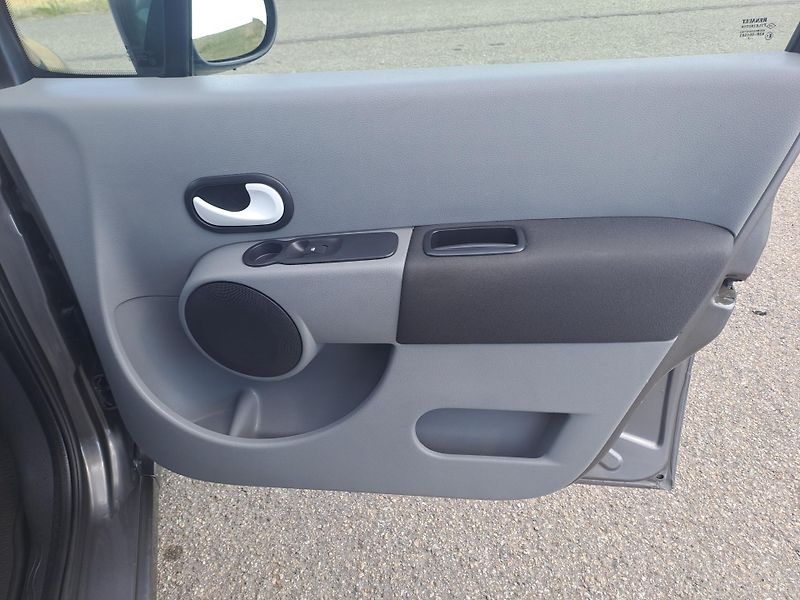 Renault Modus 1.2i 2xKOLA PĚKNÝ STAV - fotka 16 z 31
