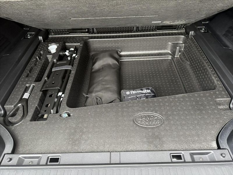 Land Rover Defender (2026) 3,0 S D200 - fotka 22 z 23