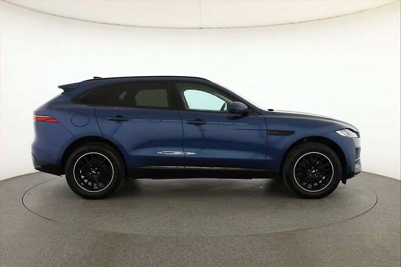 Jaguar F-Pace (2021) D200 AWD - fotka 6 z 20
