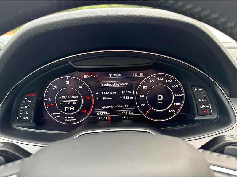 Audi Q7 3.0 TDI Quattro S-Line 7míst - fotka 15 z 27