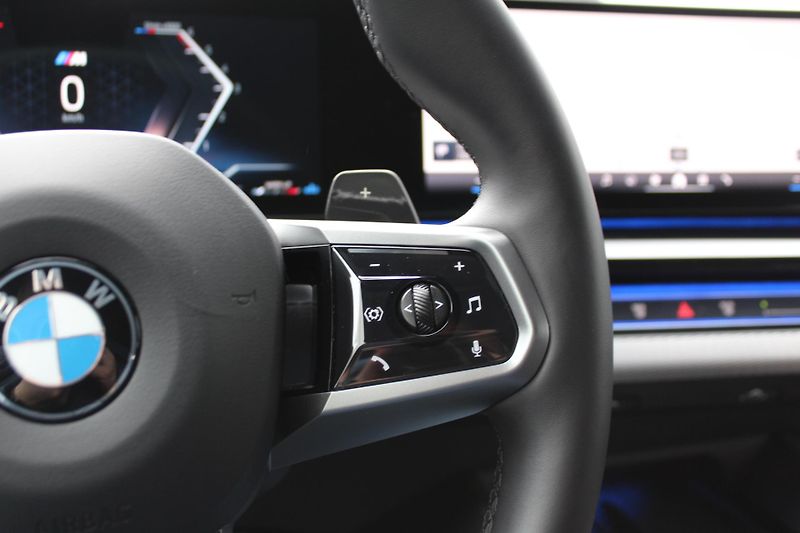 BMW Řada 5 540d xDrive Sedan - fotka 11 z 23