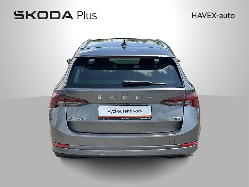 Škoda Octavia (2023) Combi 1.5 TSI e-TEC DSG Style+ - fotka 32 z 35