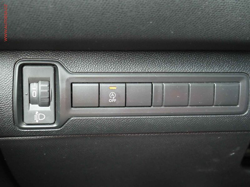 Peugeot 308 (2019) 1.2PT, AC, park.asist - fotka 20 z 20