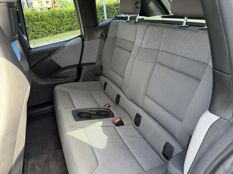 BMW i3 (2016) 60ah 125 kW - fotka 14 z 23