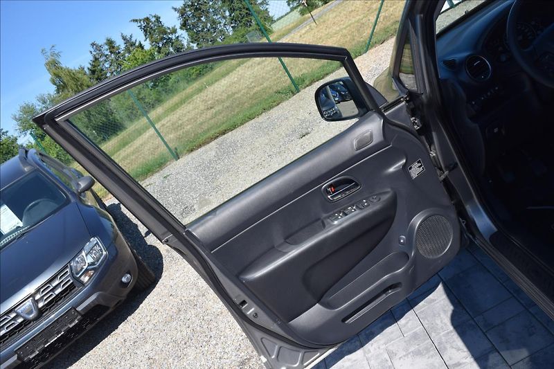 Kia Carens 1,6 CRDI 85KW NÍZKÉ KM VÝHŘEV - fotka 28 z 51