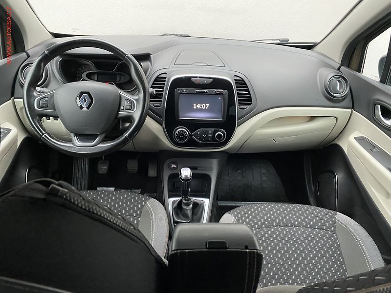 Renault Captur (2018) 0.9 TCe, ČR, LED, AC, tempo - fotka 9 z 19