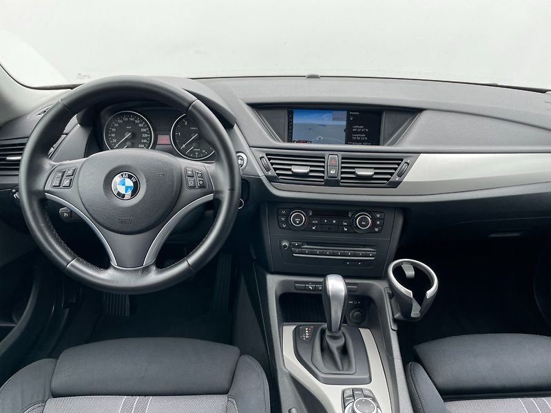 BMW X1 (2011) xDrive 2.0D 130kW 4x4 ČR Bixen - fotka 12 z 28