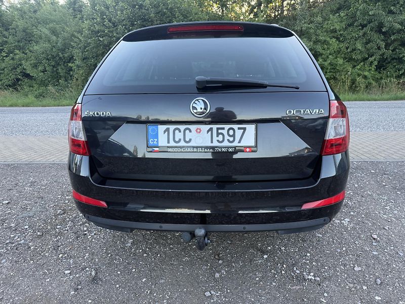 Škoda Octavia (2017) 1.6tdi - fotka 22 z 52