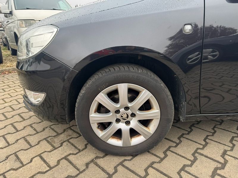 Škoda Fabia (2013) 1,2 HTP 51 KW KM STK 1. MAJ. - fotka 14 z 49